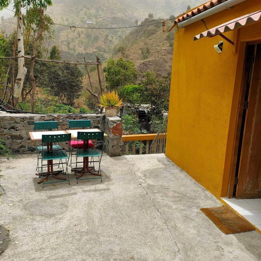 gîte de rando haut Mato Correia Extérieur photo